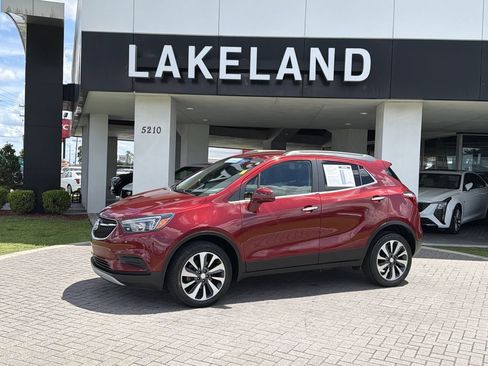 Used 2021 Buick Encore Preferred AWD/4WD image 2