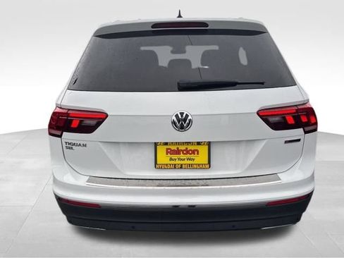 Used 2021 Volkswagen Tiguan SE image 8