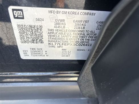 Used 2025 Chevrolet Trax LS w/ LS Convenience Package FWD image 31