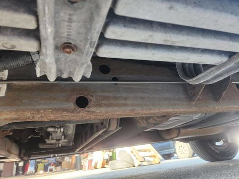 Used 2004 GMC Yukon XL SLT w/ Preferred Equipment Group image 8