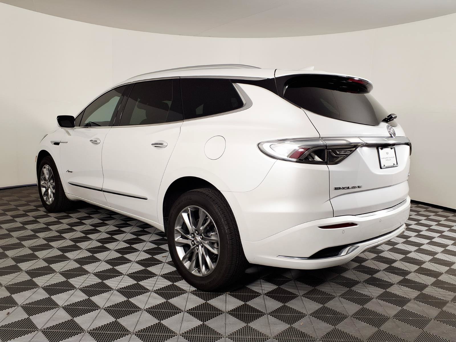 Used 2024 Buick Enclave Avenir w/ Avenir Technology Package FWD image 6