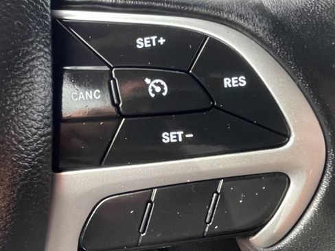 Used 2018 Dodge Charger SXT Plus RWD image 19