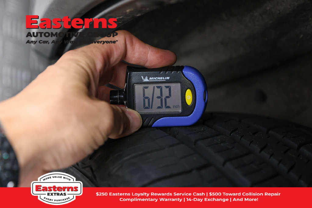 Used 2021 Jeep Grand Cherokee Laredo AWD/4WD image 28
