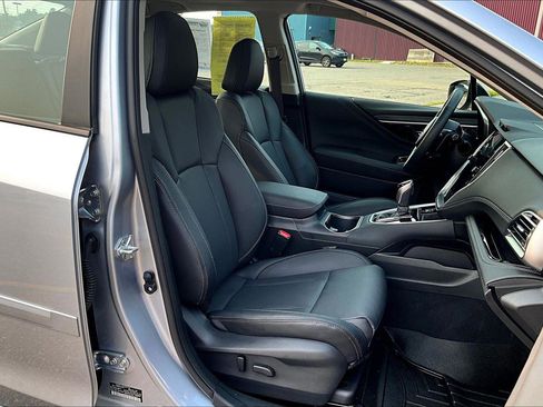 Used 2025 Subaru Legacy Limited image 7