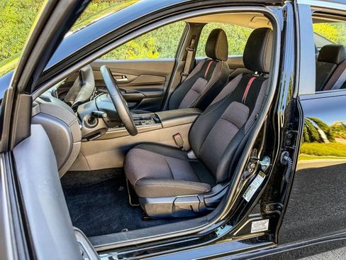 Used 2026 Nissan Sentra SR w/ Floor Mat Package FWD image 9