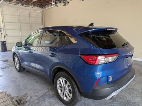 Used 2022 Ford Escape SE FWD image 6