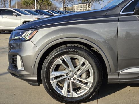 Used 2020 Audi Q7 3.0T Prestige w/ Prestige Package image 11