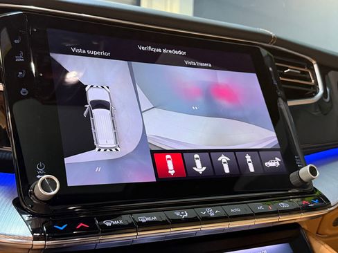 Used 2022 Jeep Grand Wagoneer Series III w/ Rear Seat Video Group 1 image 33