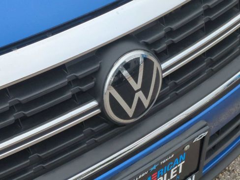 Used 2022 Volkswagen Jetta SE image 29