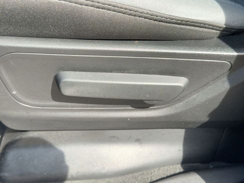 Used 2023 RAM 1500 Big Horn image 13