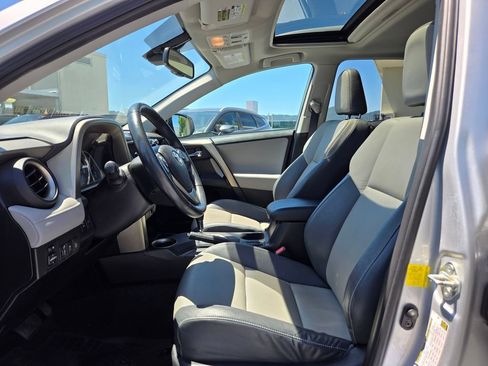 Used 2014 Toyota RAV4 Limited w/ Technology Package AWD/4WD image 21