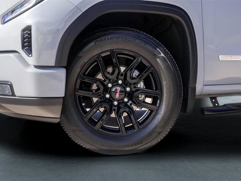 Used 2024 GMC Sierra 1500 Elevation image 4