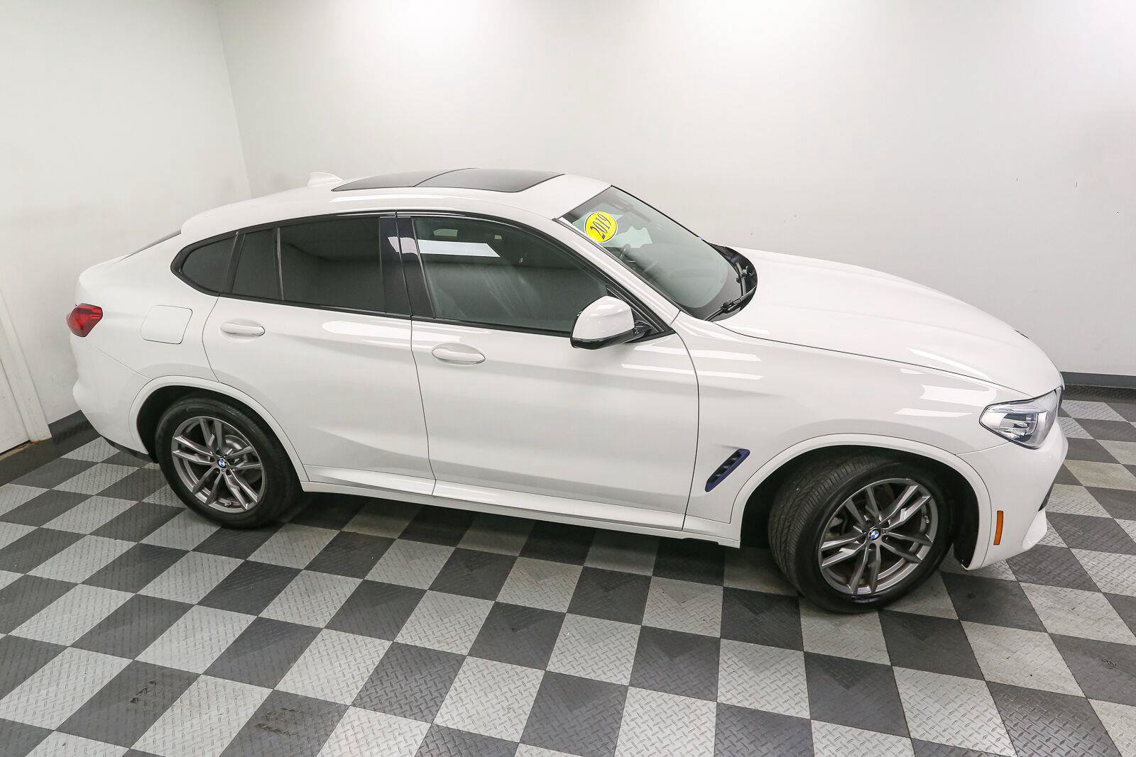 Used 2019 BMW X4 xDrive30i w/ M Sport Package 2 AWD/4WD image 5