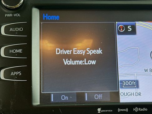 Used 2019 Toyota Highlander XLE image 21