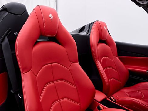 Used 2018 Ferrari 488 Spider RWD image 59