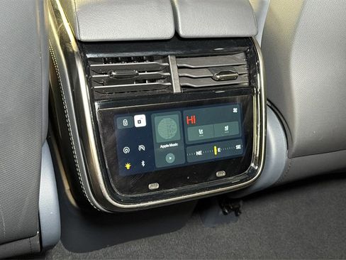 Used 2022 Rivian R1S Launch Edition image 19