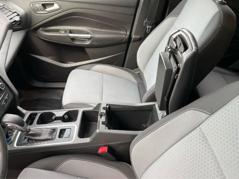 Used 2018 Ford Escape SE w/ Ford Safe & Smart Package image 27