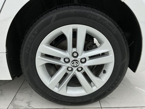 Used 2022 Toyota Corolla SE FWD image 46
