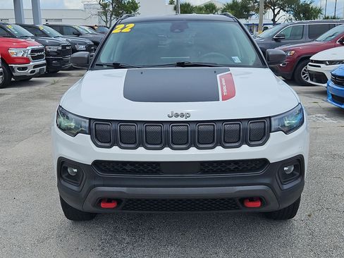 Used 2022 Jeep Compass Trailhawk image 3