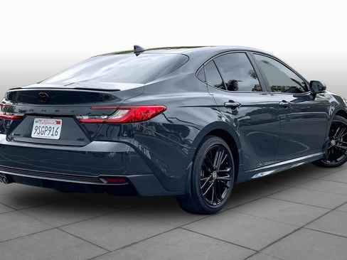 Used 2025 Toyota Camry SE w/ Convenience Package FWD image 12