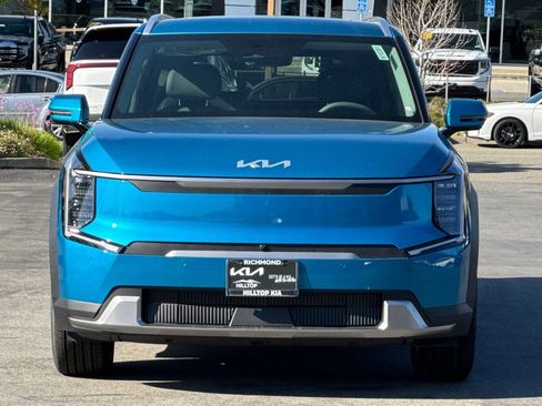 New 2026 Kia EV9 Wind image 9