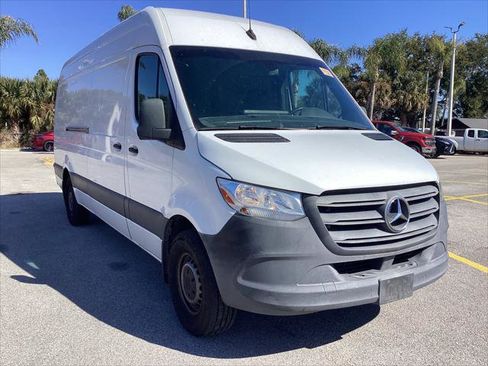 Used 2022 Mercedes-Benz Sprinter 2500 image 6