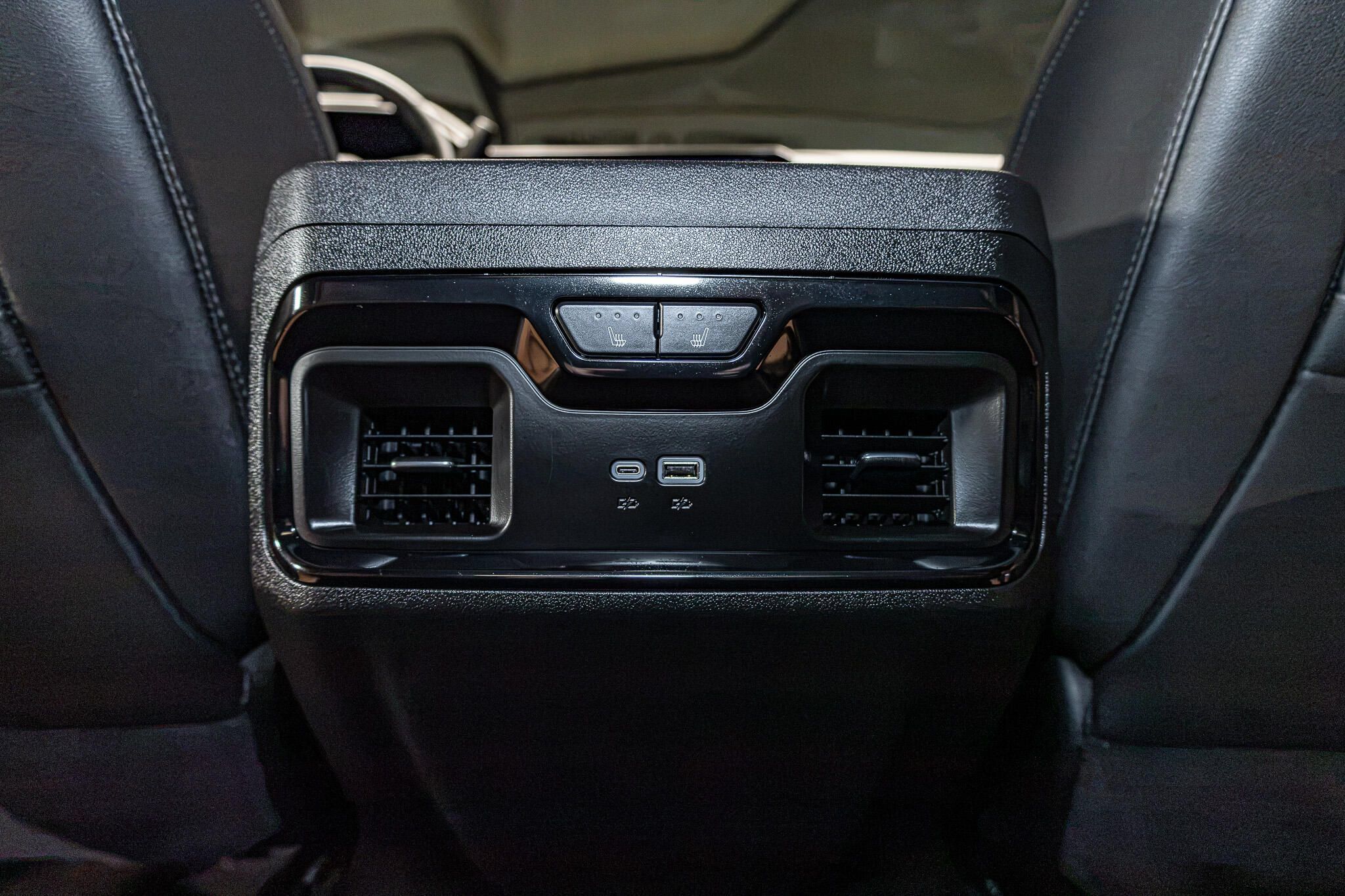 Used 2025 Chevrolet Silverado 2500 ZR2 w/ Technology Package AWD/4WD image 27