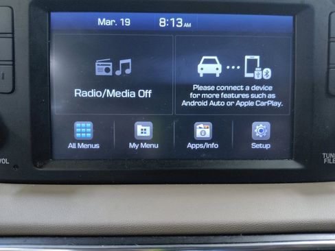 Used 2020 Hyundai Santa Fe SE image 25