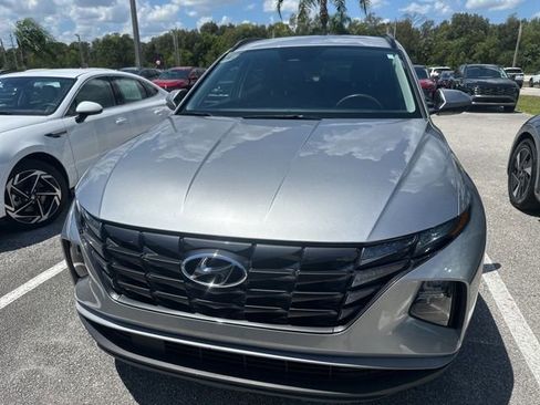 Used 2024 Hyundai Tucson SEL FWD image 2