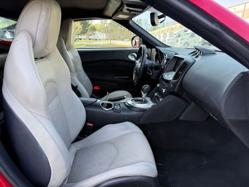 Used 2017 Nissan 370Z Touring Sport image 35