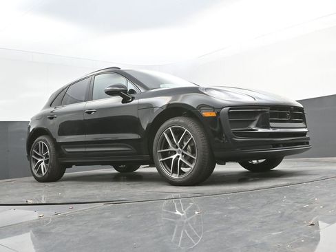 New 2026 Porsche Macan image 42
