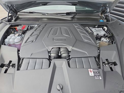 New 2026 Porsche Cayenne S image 32