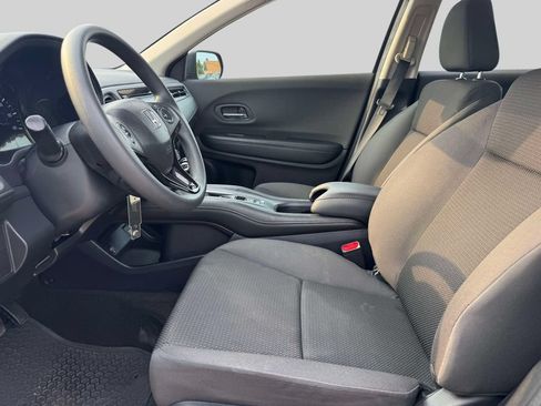 Used 2019 Honda HR-V LX image 13