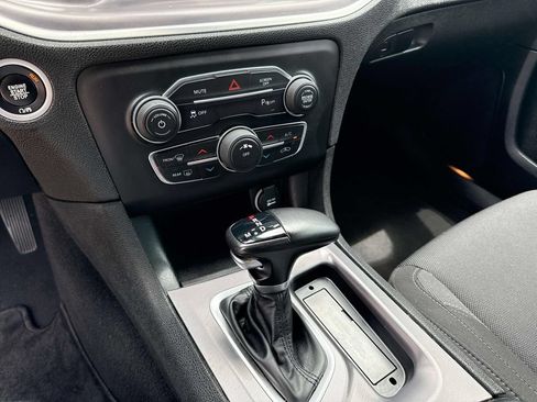 Used 2022 Dodge Charger SXT RWD image 25