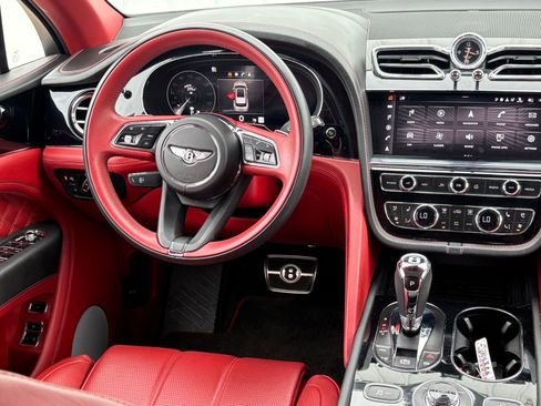Used 2021 Bentley Bentayga AWD/4WD image 15