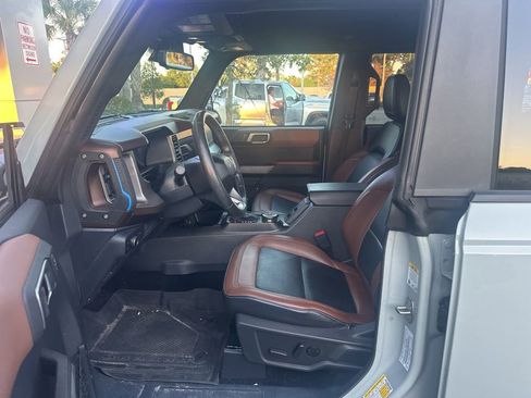 Used 2022 Ford Bronco Outer Banks image 5