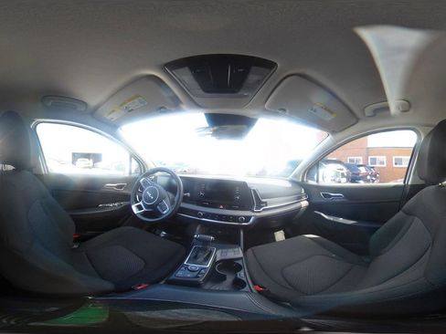 Used 2025 Kia Sportage LX FWD image 41