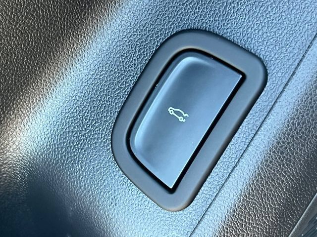 Used 2026 Chevrolet Traverse LT AWD/4WD image 17