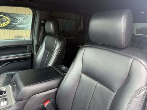 Used 2019 Ford Expedition XLT w/ Equipment Group 202A RWD image 9