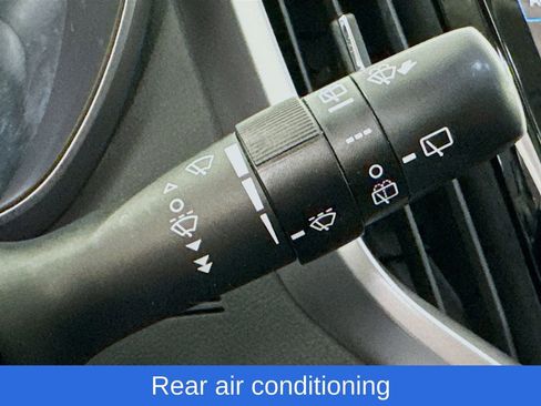 Used 2022 Subaru Ascent Limited w/ Technology Package image 17