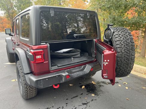 Used 2021 Jeep Wrangler Unlimited Rubicon w/ Safety Group image 30