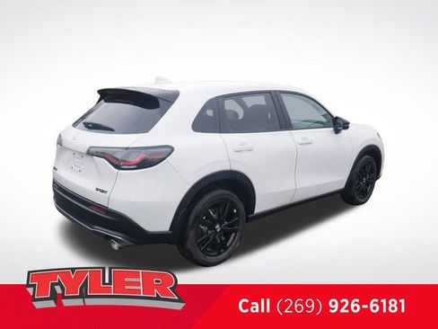 New 2026 Honda HR-V Sport image 8