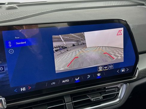 New 2026 Chevrolet Equinox EV LT image 14