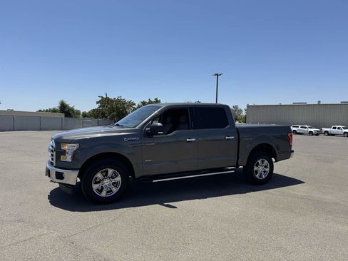 Used 2017 Ford F150 XLT w/ Equipment Group 302A Luxury image 6