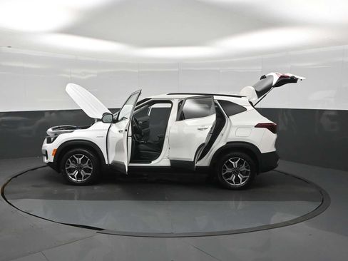 Used 2023 Kia Seltos EX AWD/4WD image 29