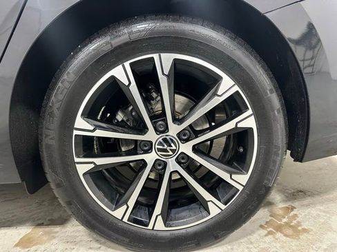 Certified 2023 Volkswagen Jetta Sport image 23