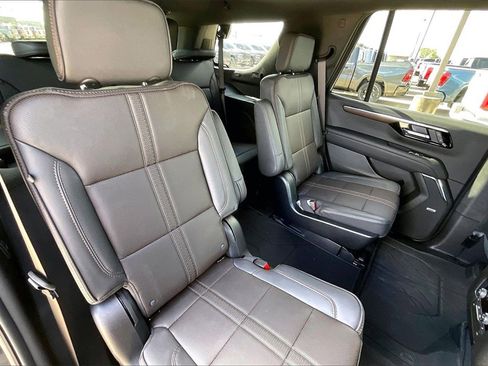 Used 2025 Chevrolet Tahoe High Country image 22