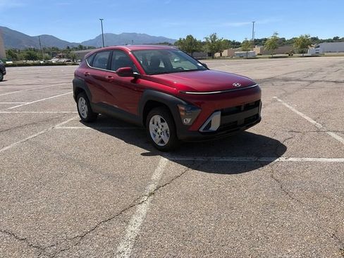 Used 2026 Hyundai Kona SE AWD/4WD image 7