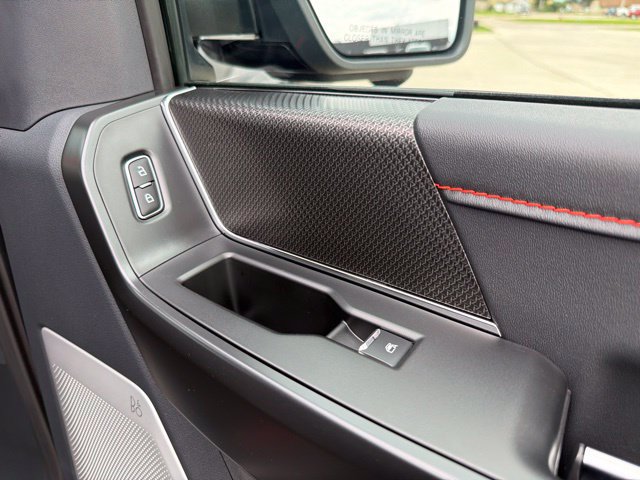 Used 2025 Ford F150 Raptor AWD/4WD image 40