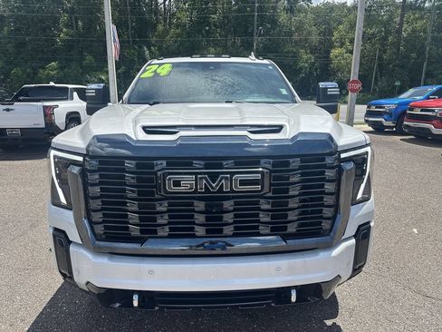 Used 2024 GMC Sierra 2500 Denali Ultimate AWD/4WD image 11